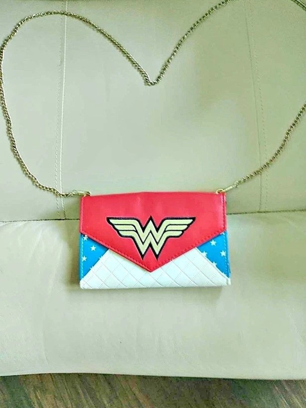 DC Comics Wonder Woman Envelope Wallet with Chain Crossbody Bag Crossbody Bag